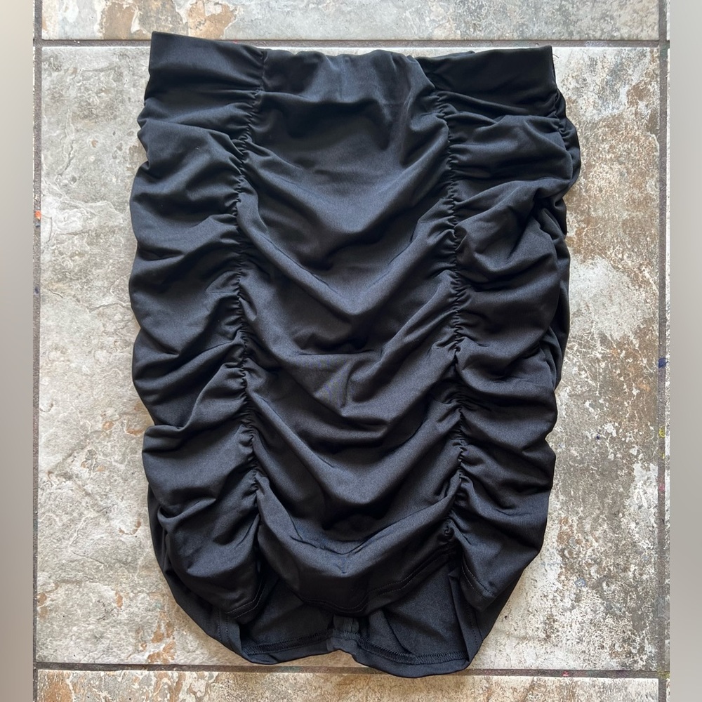 Scrunch skirt booty enhancing size small